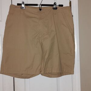 Wrangler outdoor elastic back waist flat front tan shorts Sz 40